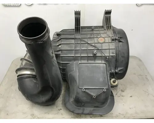 Volvo VNM Air Cleaner
