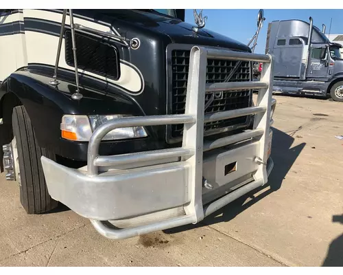 Volvo VNM Bumper Assembly, Front