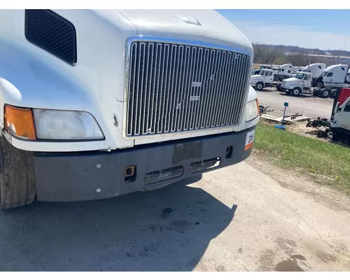 Volvo VNM Bumper Assembly, Front