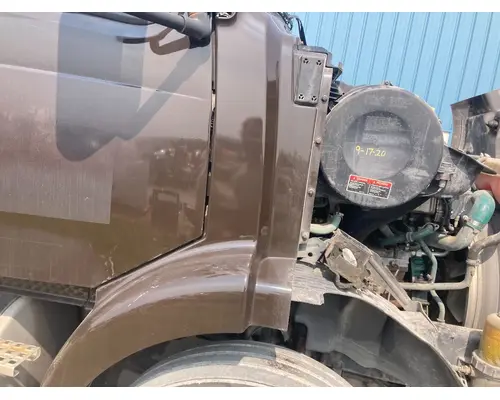 Volvo VNM Cowl
