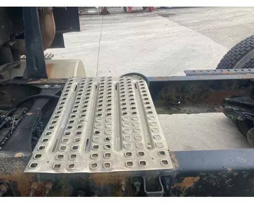 Volvo VNM Deckplate