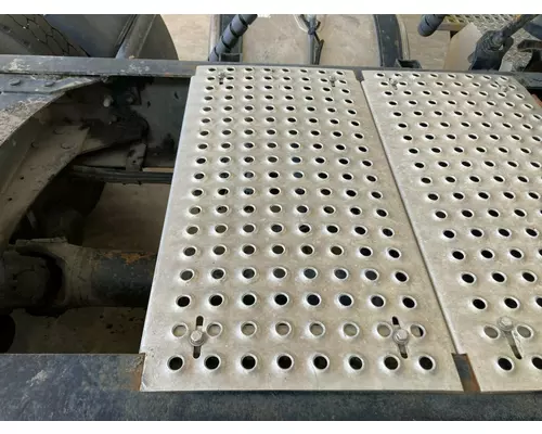 Volvo VNM Deckplate