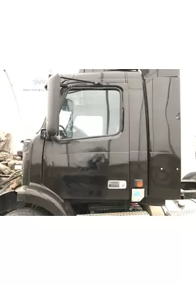 Volvo VNM Door Assembly, Front