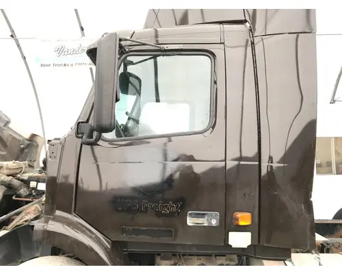 Volvo VNM Door Assembly, Front