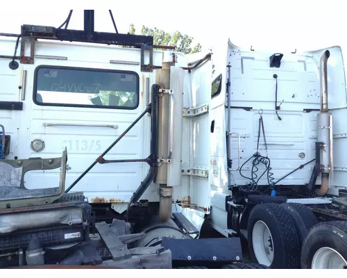 Volvo VNM Fairing (Side)