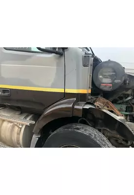 Volvo VNM Fender
