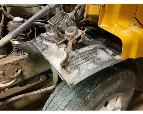 Volvo VNM Fender