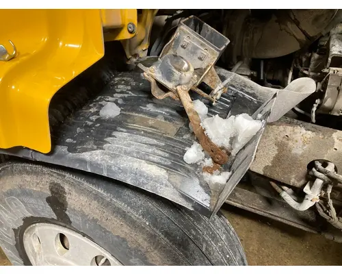 Volvo VNM Fender
