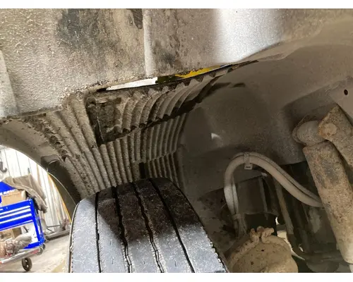 Volvo VNM Fender