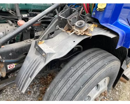 Volvo VNM Fender