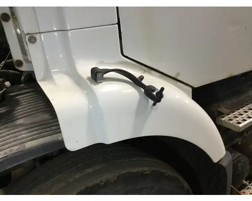 Volvo VNM Fender