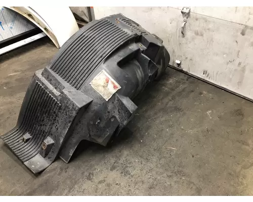 Volvo VNM Fender