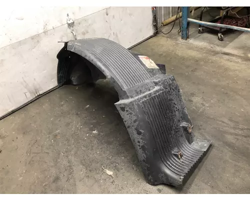 Volvo VNM Fender