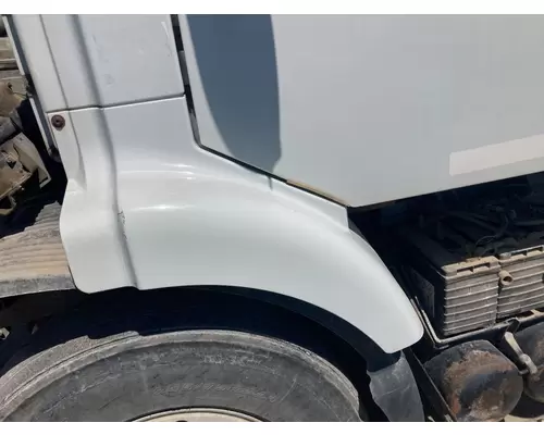 Volvo VNM Fender