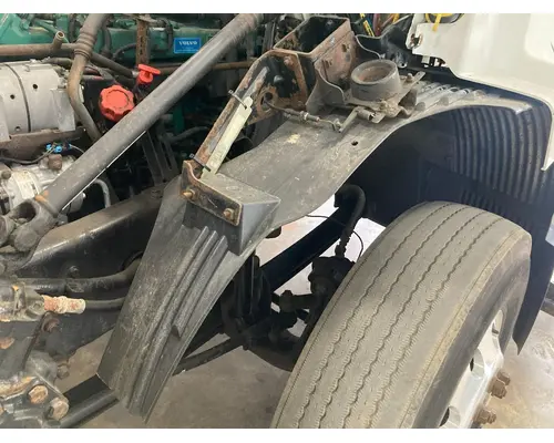 Volvo VNM Fender