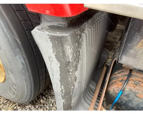 Volvo VNM Fender