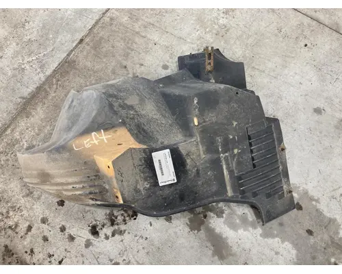 Volvo VNM Fender