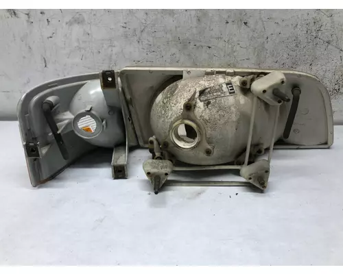 Volvo VNM Headlamp Assembly