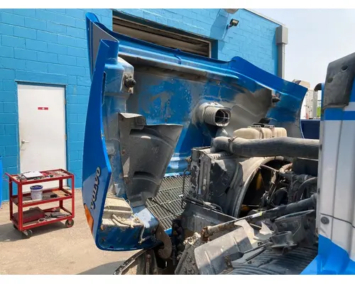 Volvo VNM Hood