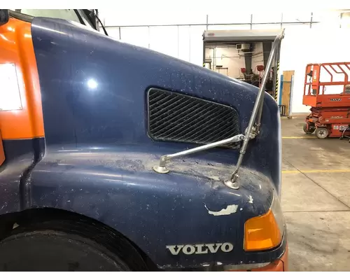 Volvo VNM Hood