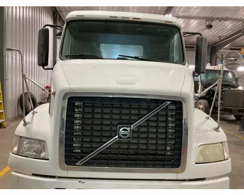 Volvo VNM Hood