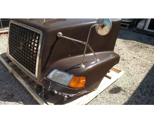 Volvo VNM Hood