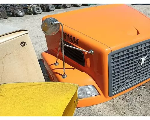 Volvo VNM Hood