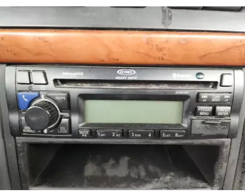 Volvo VNM Radio