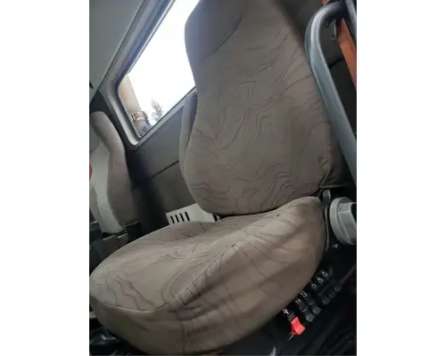 Volvo VNM Seat, Front
