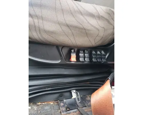 Volvo VNM Seat, Front