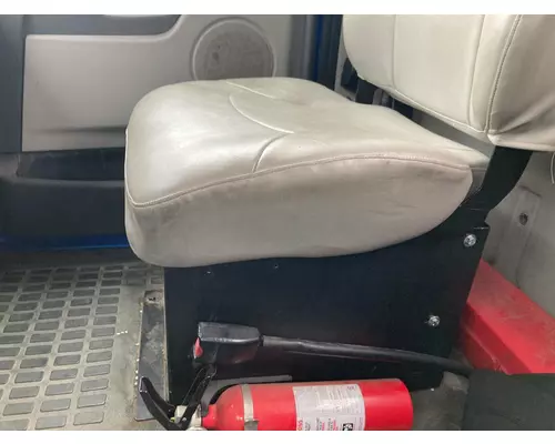 Volvo VNM Seat (non-Suspension)