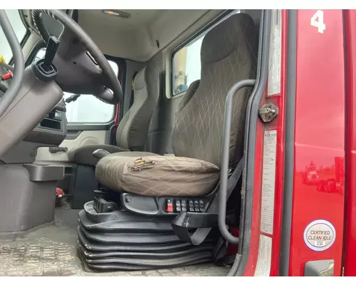 Volvo VNM Seat (non-Suspension)