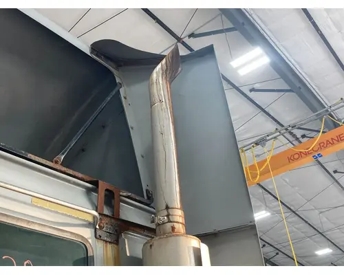 Volvo VNM Sleeper Fairing