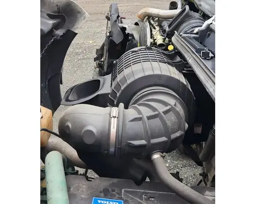 Volvo VNR64T Air Cleaner