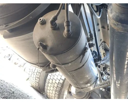 Volvo VNR64T Air Tank