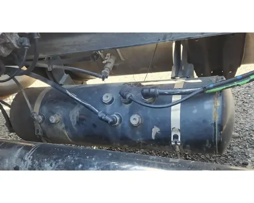 Volvo VNR64T Air Tank