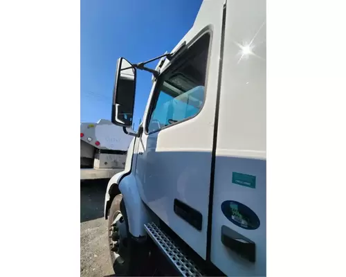 Volvo VNR64T Door Assembly, Front