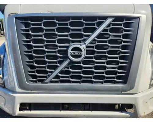 Volvo VNR64T Grille