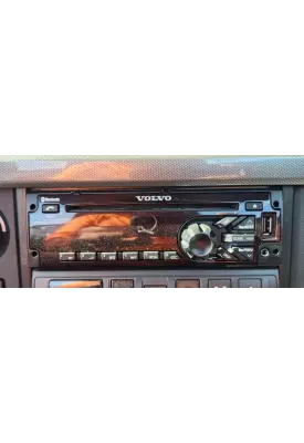 Volvo VNR64T Radio