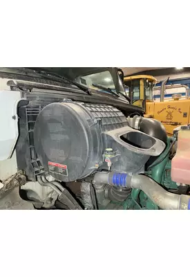 Volvo VNR Air Cleaner