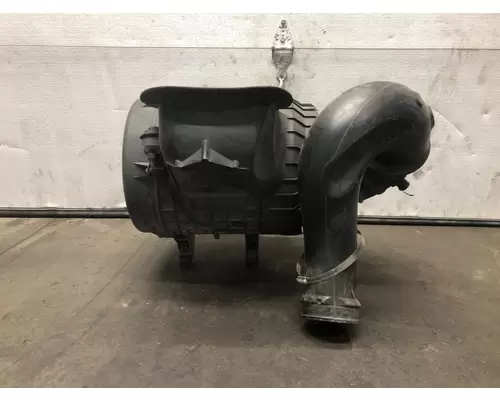 Volvo VNR Air Cleaner