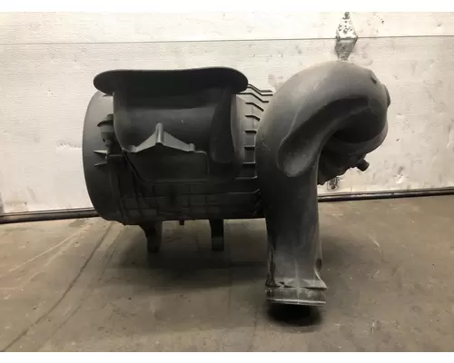 Volvo VNR Air Cleaner