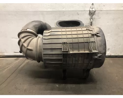 Volvo VNR Air Cleaner