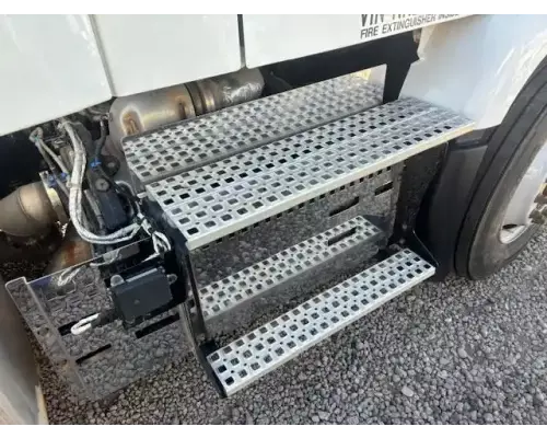 Volvo VNR DPF (Diesel Particulate Filter)