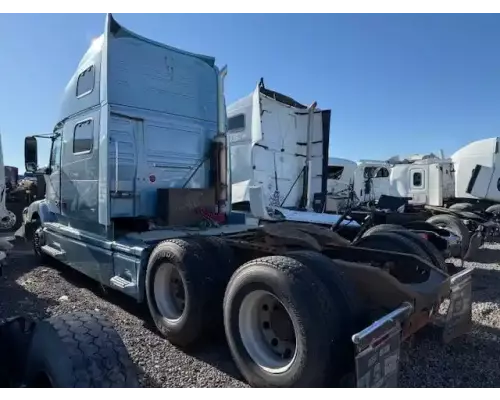 Volvo VN Side Fairing