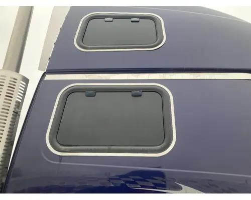 Volvo VT Sleeper Window