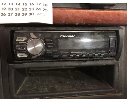 Radio Volvo VHD Vander Haags Inc WM