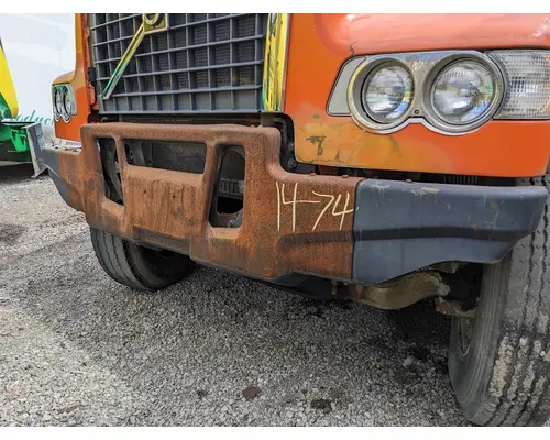 Bumper Assembly, Front VOLVO VHD Truck Salvage International Inc