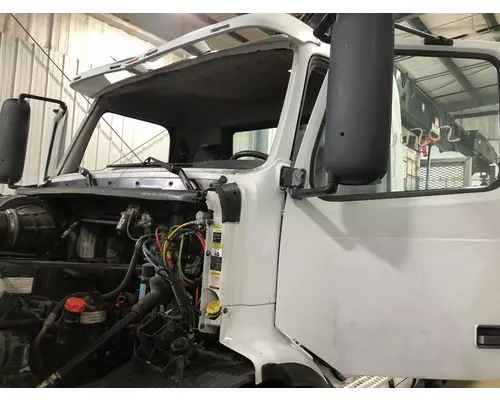 Cab Volvo VHD Vander Haags Inc WM