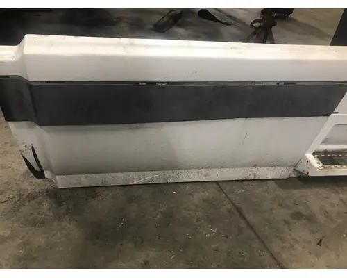 Skirt VOLVO VN670 Payless Truck Parts
